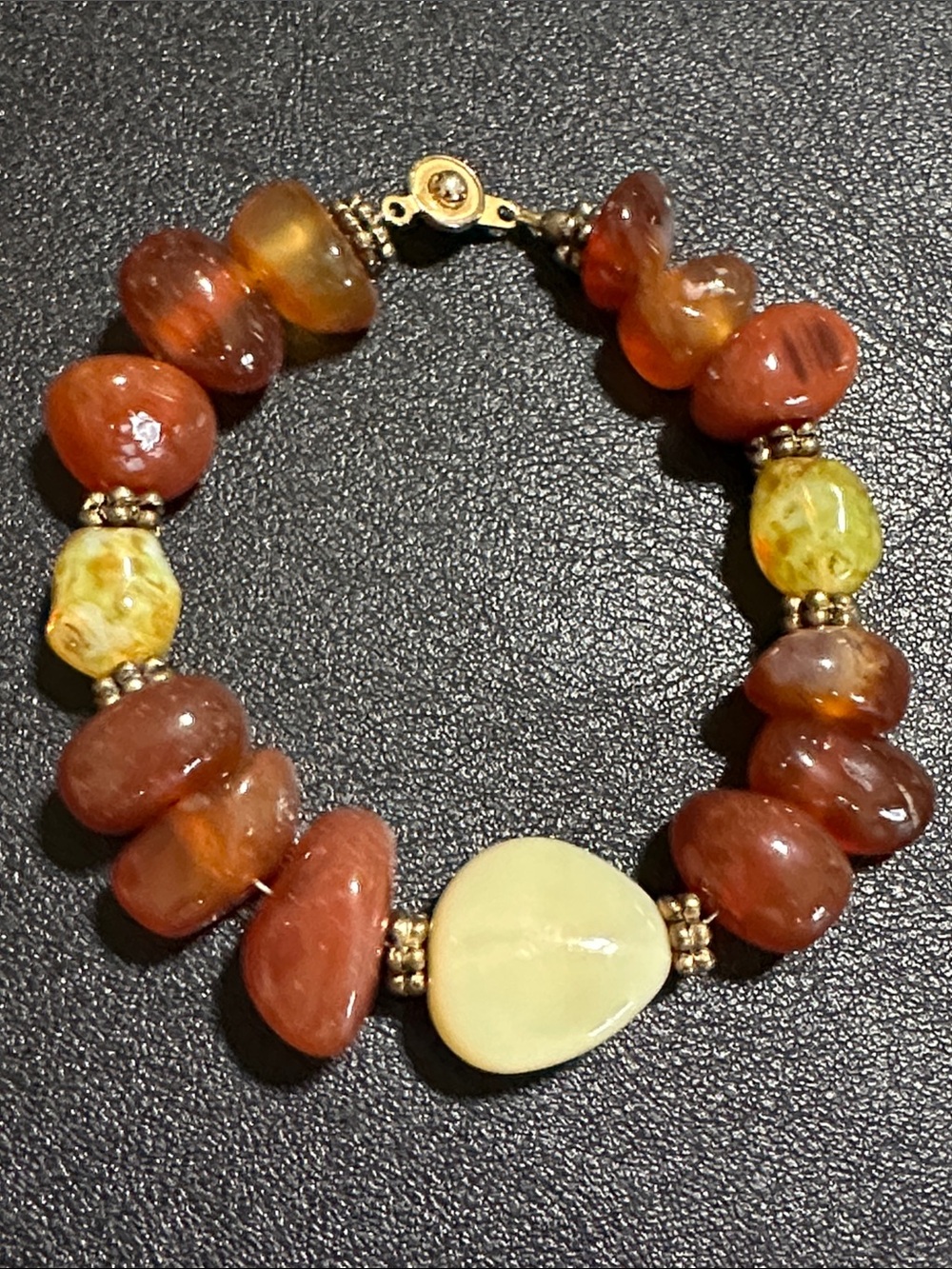 Carnelian Natural Stone Nugget & Agate Gold Tone Snap Closure Bracelet